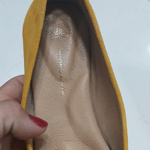Yellow Suede Women's Flats, By Antonio Melani, All Leather, Sz 8, Pre-owned - Picture 8 of 9